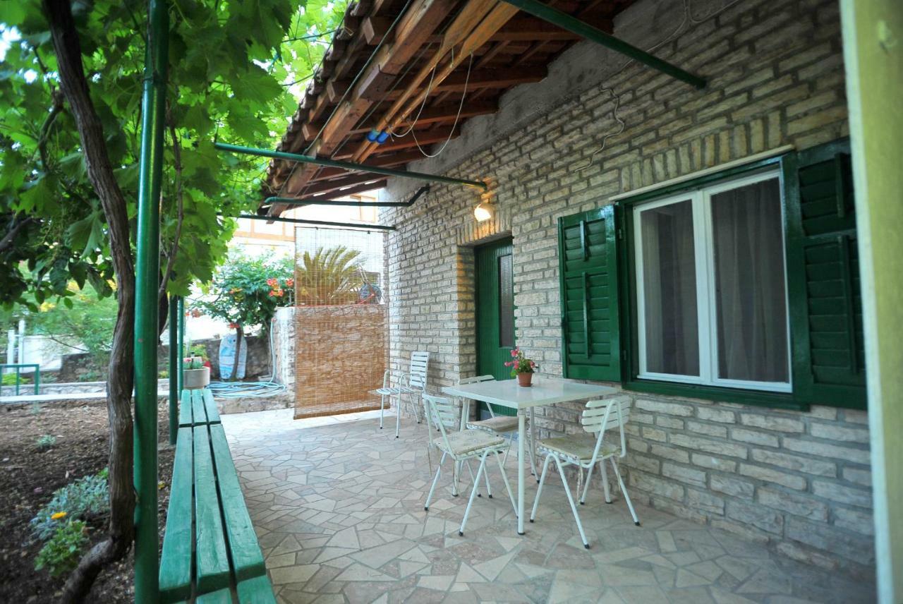 Apartments Sonia & Ana Trogir Exterior foto