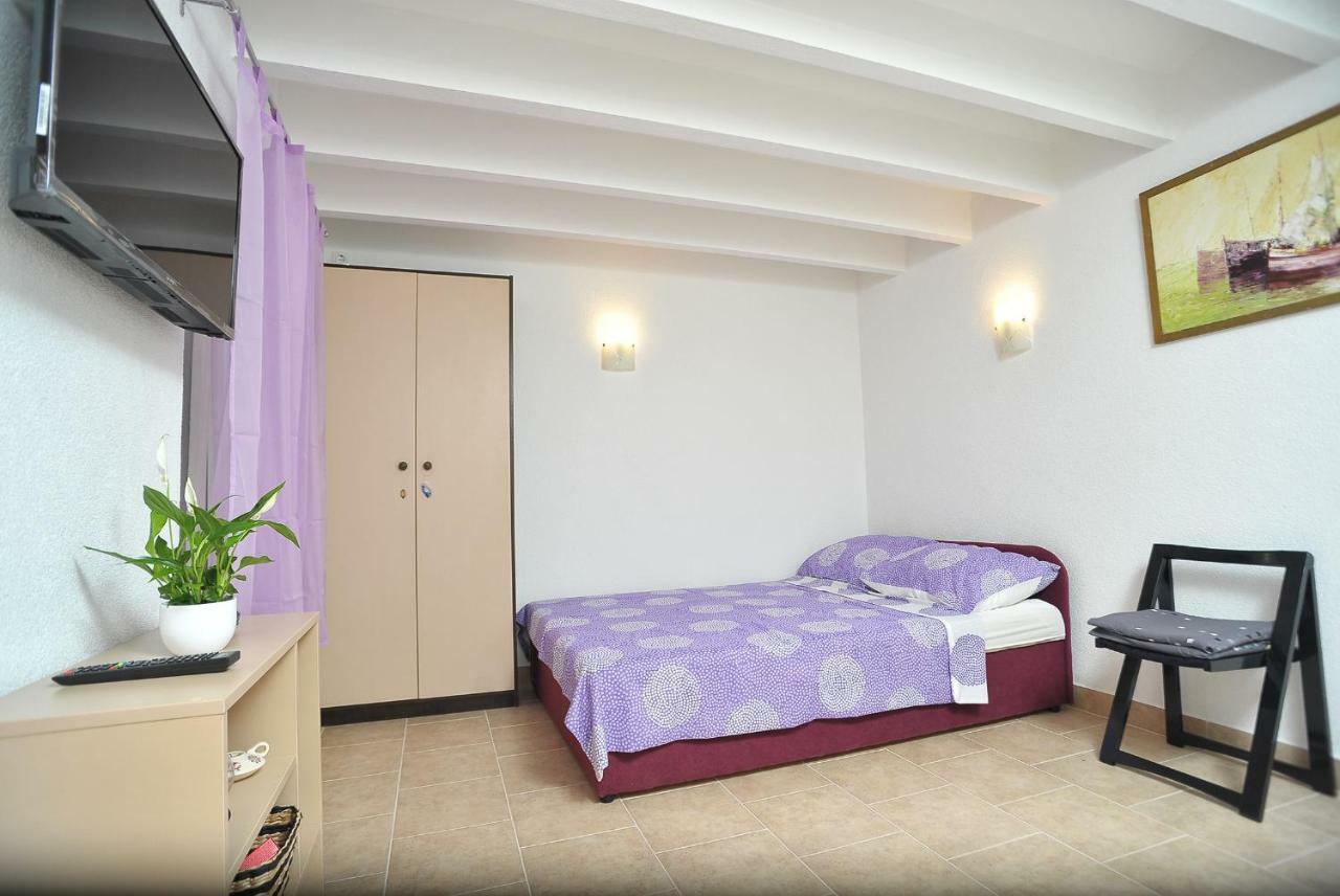 Apartments Sonia & Ana Trogir Exterior foto